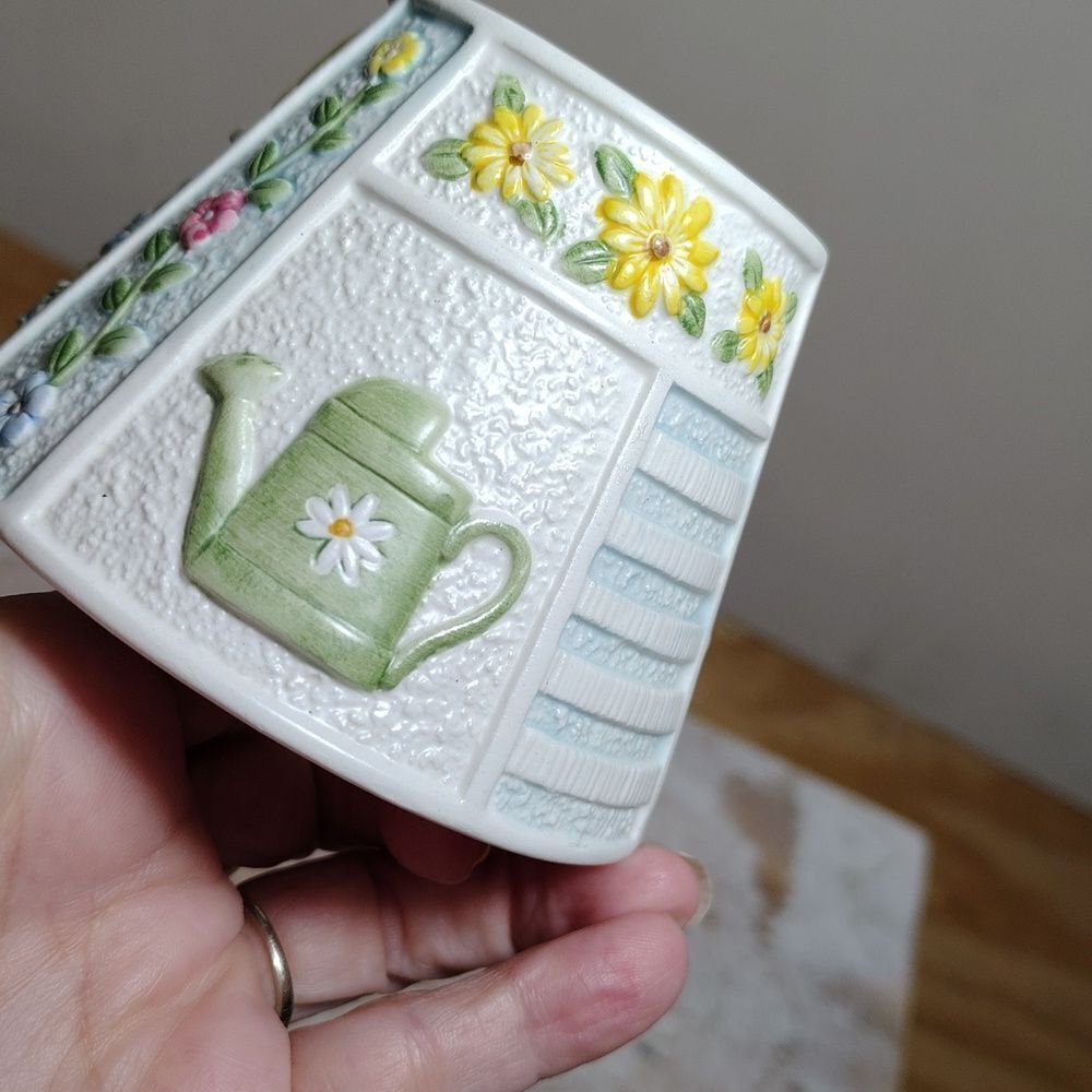 Yankee Candle Ceramic Spring Small Topper Shade - Picture 3 of 4